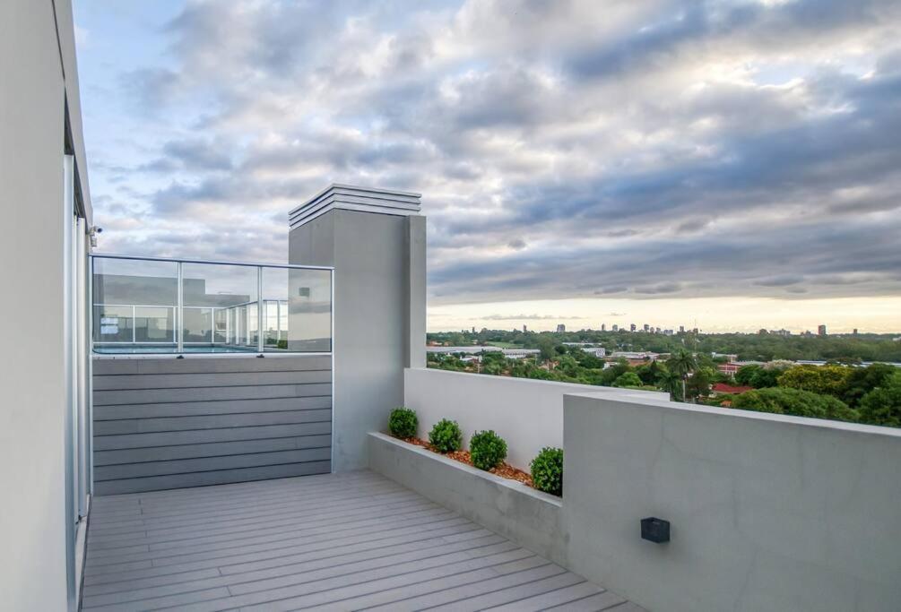 A Estrenar! Apartamento Con Pileta Zona Aeropuerto Wifi 200Mg Asuncion Exterior foto